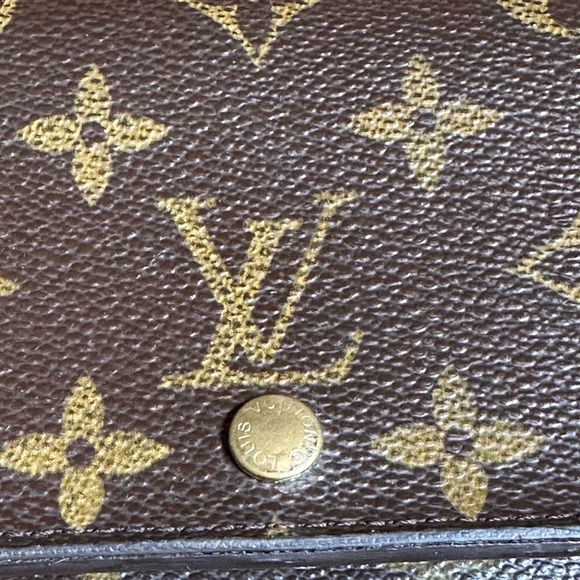 Louis Vuitton monogram Sarah wallet - Picture 7 of 7